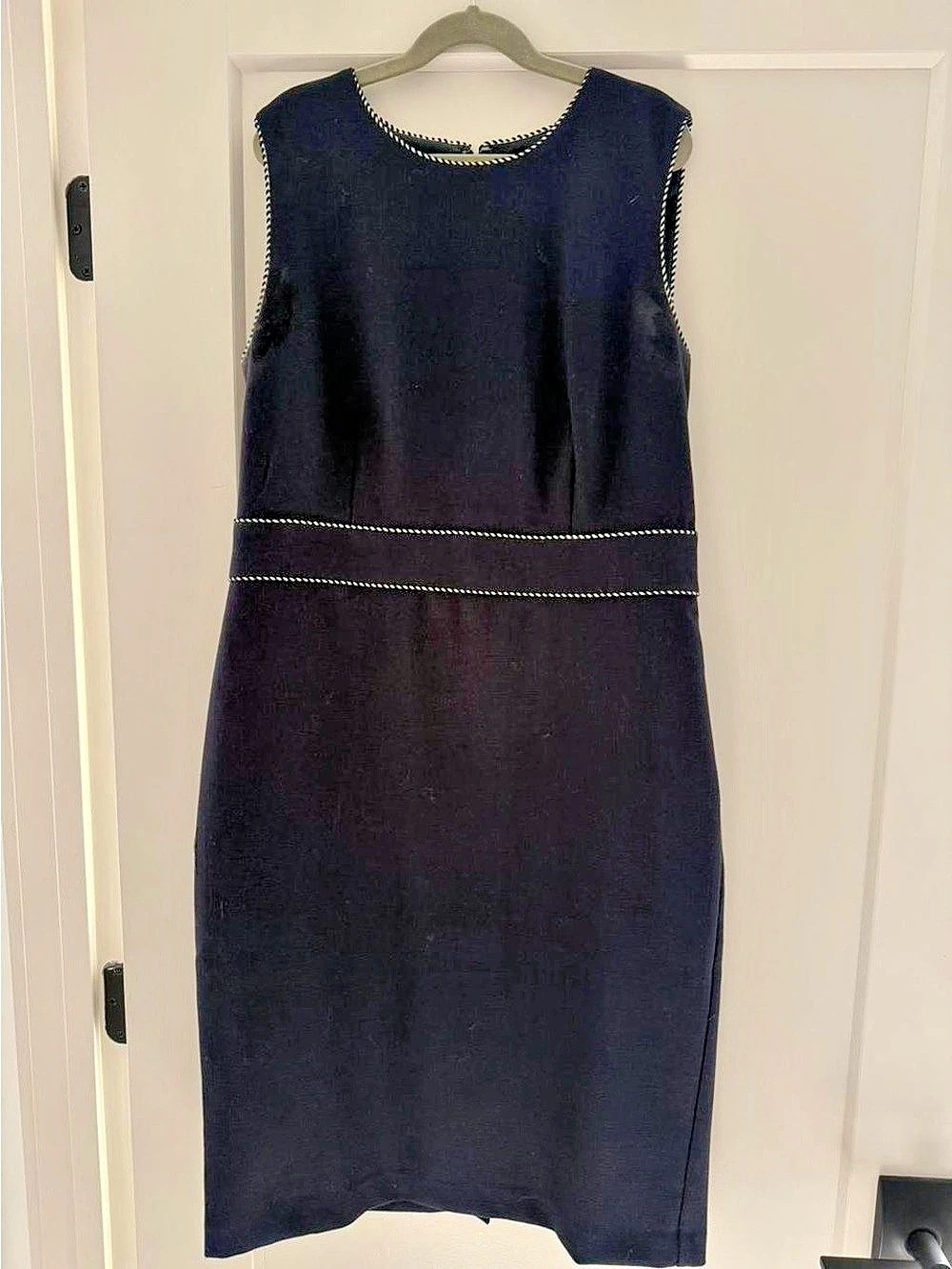 Ann Taylor Sleeveless Midi Dress